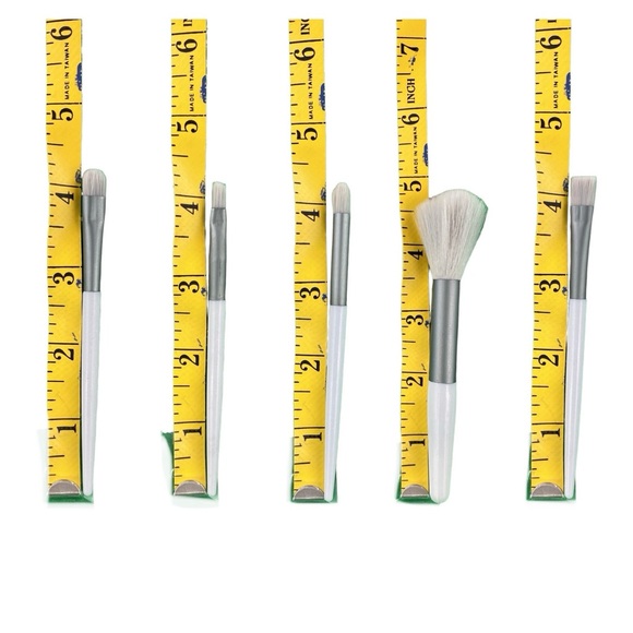 8 Piece Light Blue Gray Travel Makeup Brushes with Case - Picture 6 of 9